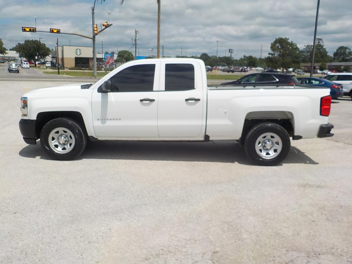 2019 White /Gray Chevrolet Silverado 1500 (2GCRCNEC5K1) with an 5.3L V8 engine, Auto transmission, located at 1617 W Church Street, Livingston, TX, 77351, (936) 327-3600, 30.710995, -94.951157 - Work truck Deluxe!! For under 20K!! - Photo#4